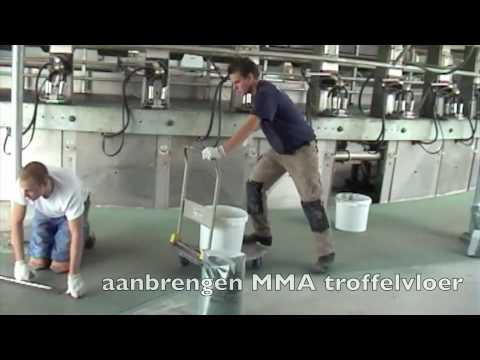 vloer coating melkstal door Piersma en Van der Ven